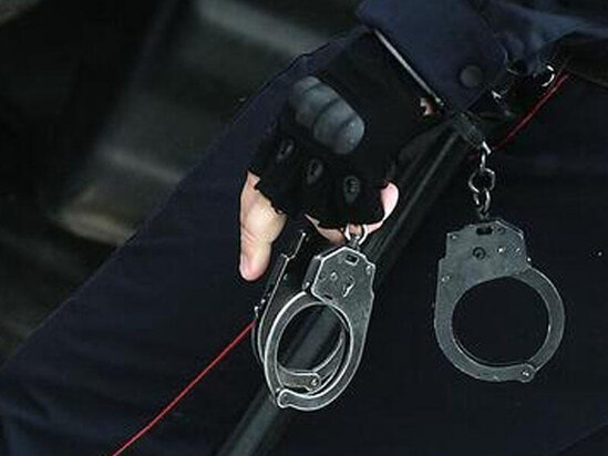 Polis əməkdaşı cinsi azlığı şantaj etdiyi üçün saxlanıldı