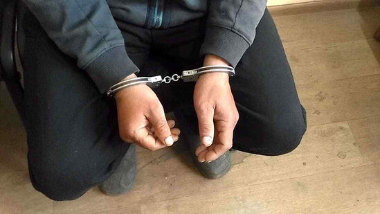 Bakıda 56 yaşlı ata iki azyaşlı qızına təcavüz etdi: ŞOK DETALLAR