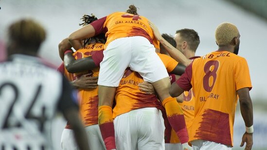 "Qalatasaray"da maaş limiti qoyuldu