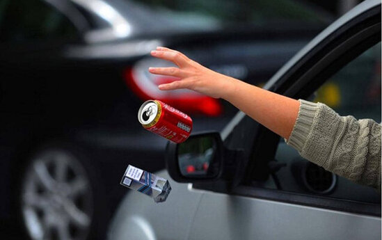 Maşından küçəyə zibil atanlara XƏBƏRDARLIQ