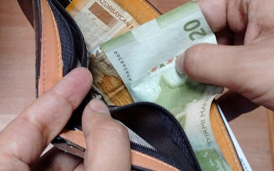 Azərbaycanda 20 manatlıq əskinaslar yenilənib