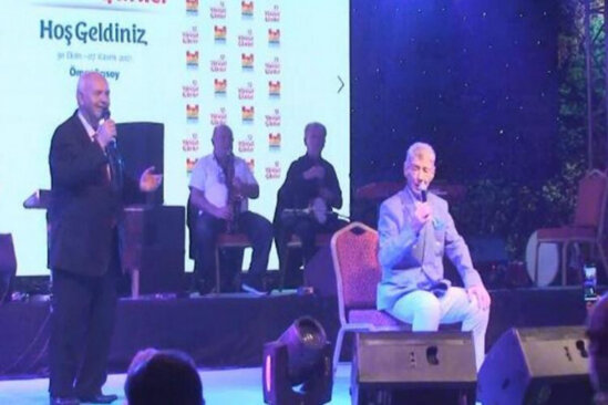 Müğənni səhnədə mahnı oxuyanda öldü