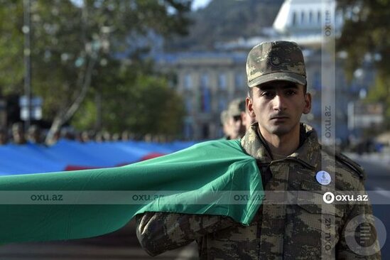 Bakıda Zəfər yürüşü başladı