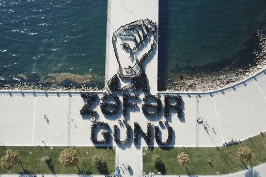 Bakıda Zəfər Gününə həsr olunmuş möhtəşəm flaşmob - FOTO/VİDEO