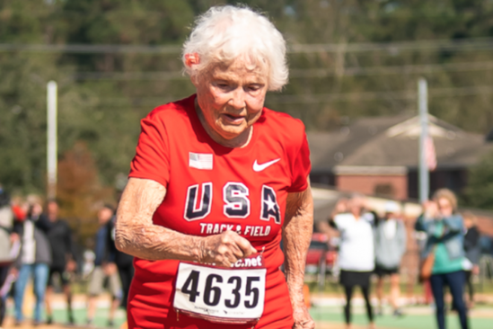 105 yaşlı qadın rekorda imza atdı