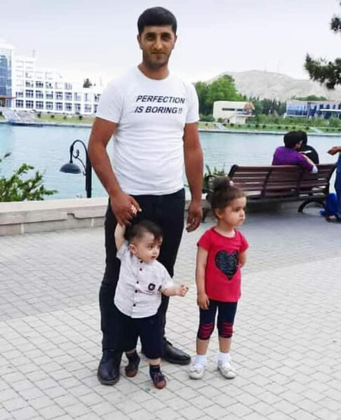 Şəhid qızı icra başçısının sözünü yarıda kəsdi - VİDEO