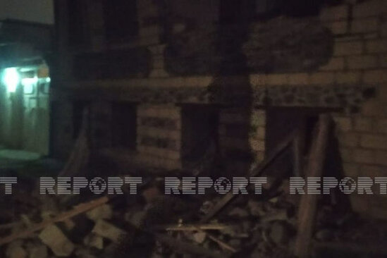 Gəncədə evdə partlayış olub, ağır xəsarət alanlar var - FOTO