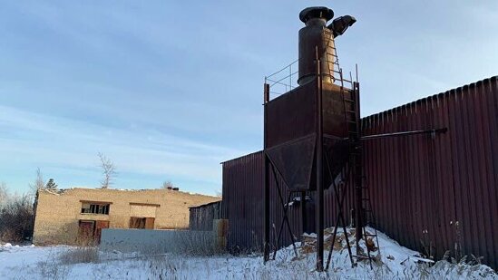 Şəhərin ortasında insan orqanlarını yandıran kimdir? - Sakinlər şikayətlənir