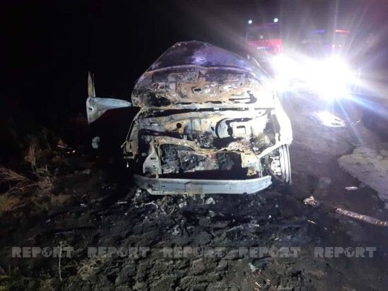 Sabirabadda kişi avtomobilin içində yanaraq öldü - FOTO