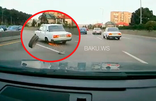 Bakı-Sumqayıt yolunda TƏHLÜKƏ - Maşının təkəri qopdu - ANBAAN VİDEO
