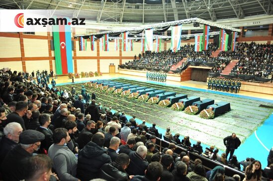 Şəhidlərlə vida mərasimi... - FOTOLAR