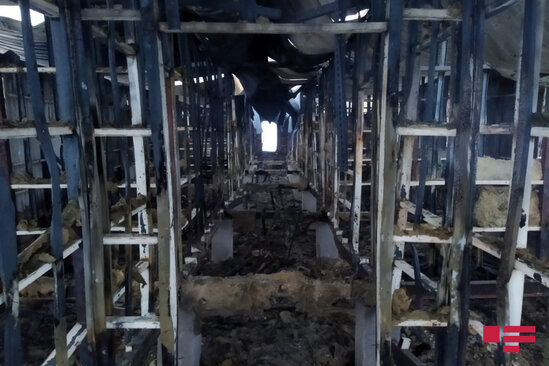 Qubada modul tipli məktəb yandı - FOTO