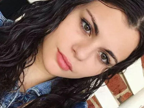 Gənc müğənninin evdə meyiti tapıldı - FOTO