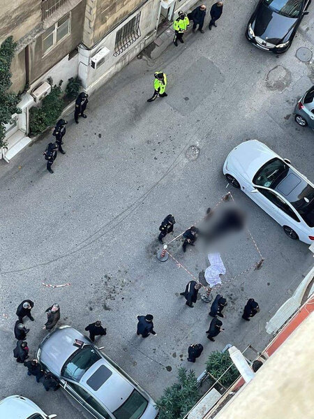 Bakıda gənc oğlan özünü hündürmərtəbəli binadan atdı - FOTO