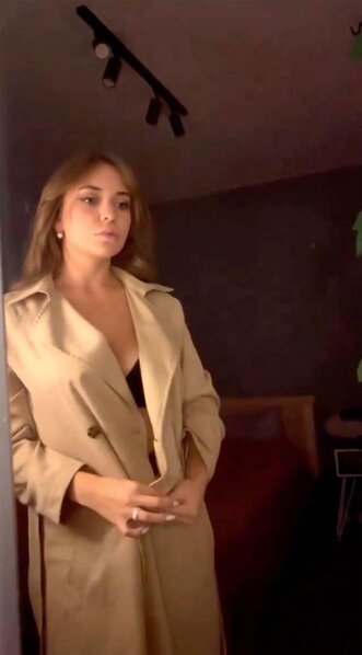 Soyunma anlarını paylaşan xanım müəllimin başı dərddə - Məhkəmənin qərarını gözləyir - FOTO