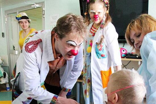 "COVİD-19"-dan sağalan psixoloq: Xəstəxanadakılar gözümə təlxək kimi görünürdü