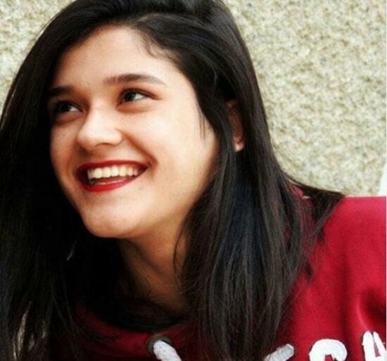 Üzünü yandırıb, onu kor edən adama ərə getdi - FOTO