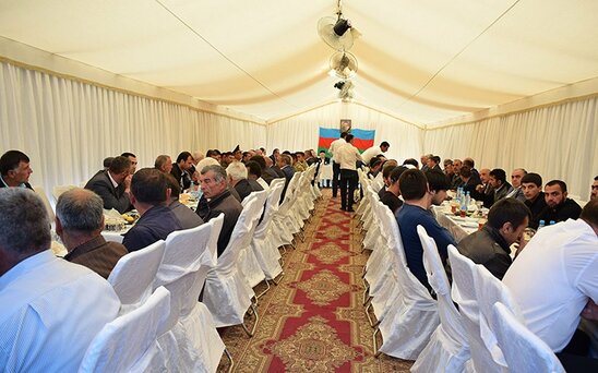 Deputat yas mərasimlərinə icazə verilməsini təklif edib