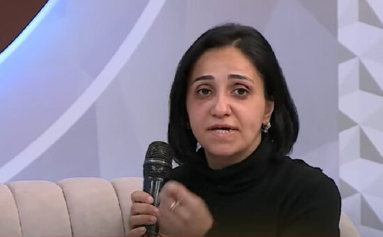 2 uşağı ilə evdən qaçan qadın: "Ərim məni 1 ayaq üstə saxlayırdı" - VİDEO