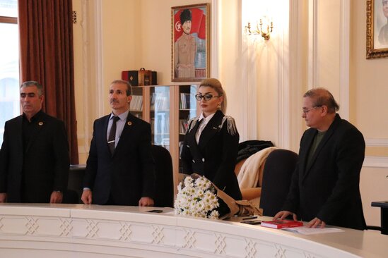 "Qalib Sərkərdə" - QƏLƏBƏMİZ barədə kitab nəşr olundu - FOTOLAR