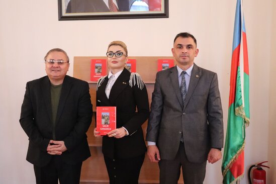 "Qalib Sərkərdə" - QƏLƏBƏMİZ barədə kitab nəşr olundu - FOTOLAR