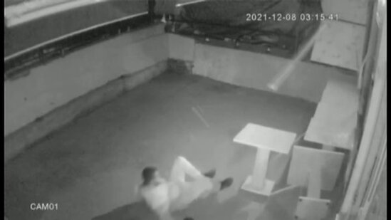 Həftənin maraqlı oğurluqları KAMERALARDA - VİDEO