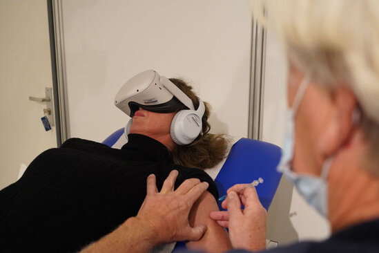 İynədən qorxan, ancaq vaksinasiyadan keçmək istəyənlər üçün maraqlı TƏKLİF - VİDEO