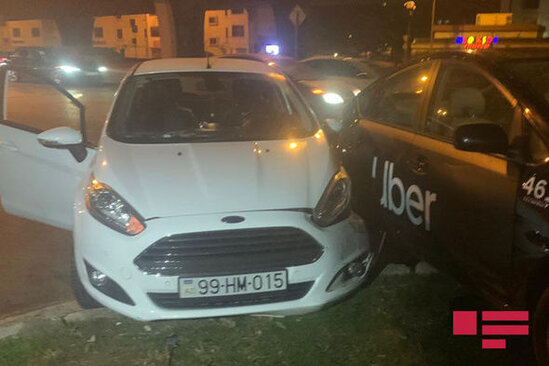 Bakıda xanımın törətdiyi qəzada avtomobillərə ciddi ziyan dəydi - FOTO/VİDEO