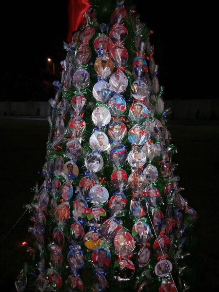 300 şəhidin fotosunun yer aldığı "Yolka" hazırlandı - FOTO/VİDEO