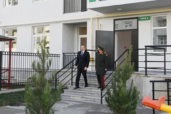 Bakıda Prezidentin iştirakı ilə şəhid ailələri və hərbçilər üçün mənzillər istifadəyə verildi - YENİLƏNİB+FOTO