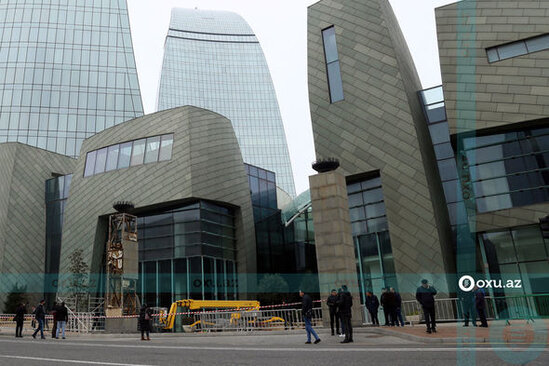 Bakının mərkəzində partlayış: Yaralananlar var - YENİLƏNİB + FOTO/VİDEO