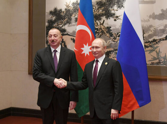 Putin İlham Əliyevi təbrik etdi