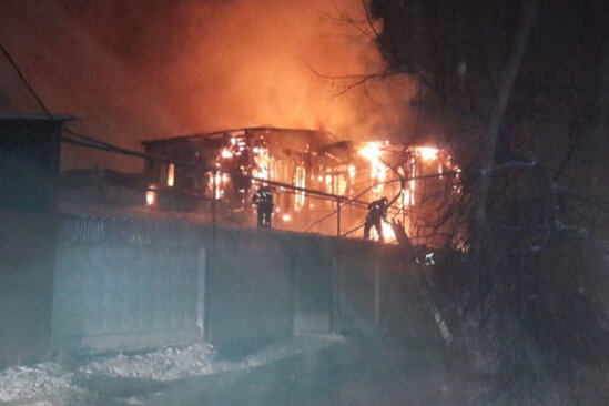 Yeni il gecəsi bir ailənin beş üzvü yanaraq həlak oldu