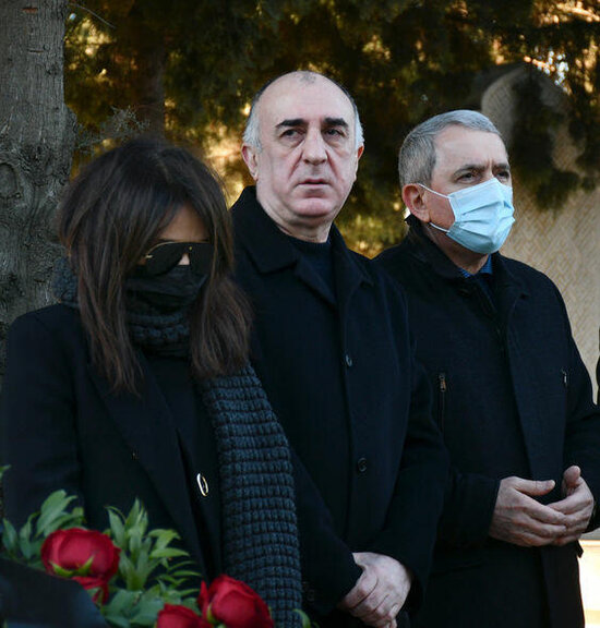 Sabiq nazirin atası II Fəxri Xiyabanda dəfn edildi (FOTO)