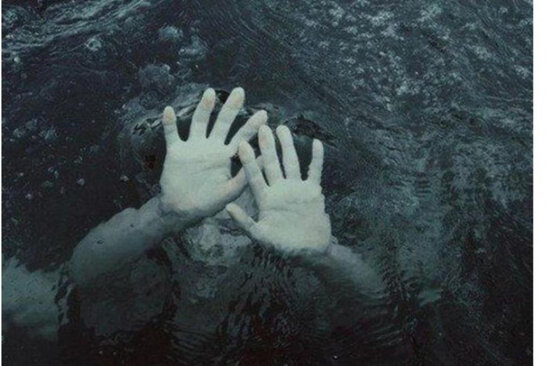 Su kanalında batan qadın İNTİHAR edib? - VİDEO