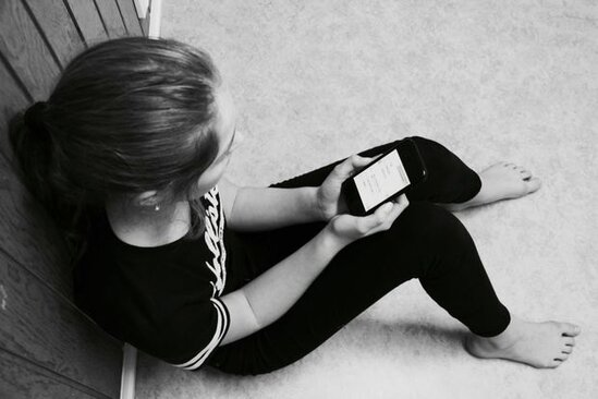 Bakıda iki uşaq atasının cinayəti: 13 yaşlı qızı evə apardı, "evlənəcəm" dedi – MƏHKƏMƏ