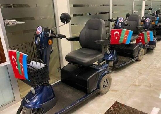 Ölkəmizə qazilər üçün 100 ədəd əlil arabaları gətirilib - FOTO