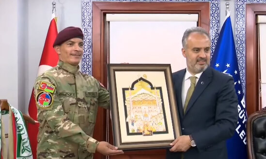 Saxta polkovnik Türkiyədə bu məmuru da aldadıbmış... - VİDEO