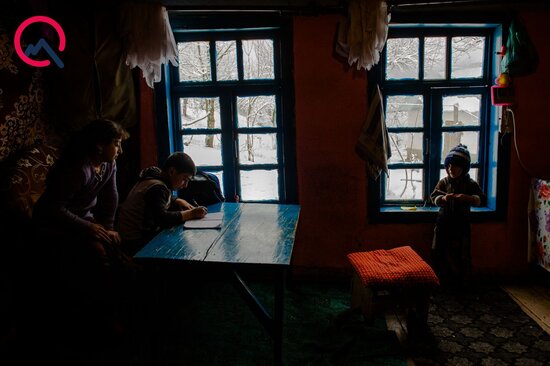 Təhsilin Diqo səviyyəsi... - Uşaq durub neyləsin?