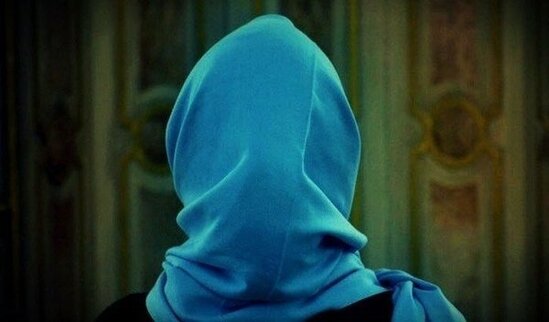 Fransada hicaba qarşı HÖRMƏTSİZLİK: "Başını açmasan..."