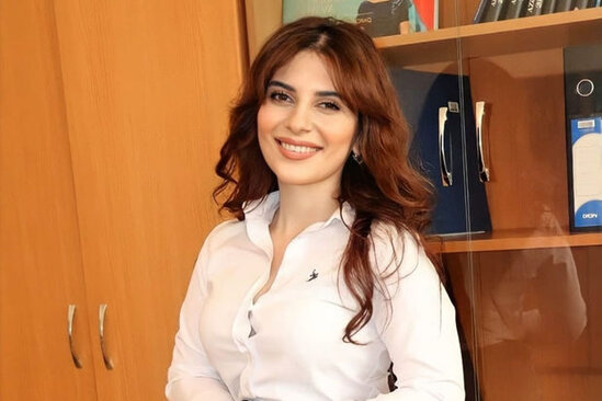 Səhiyyə Nazirliyinin əməkdaşı işindən ayrıldı