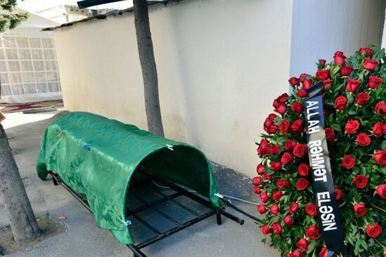 Məhşur müəllim vəfat etdi - FOTO