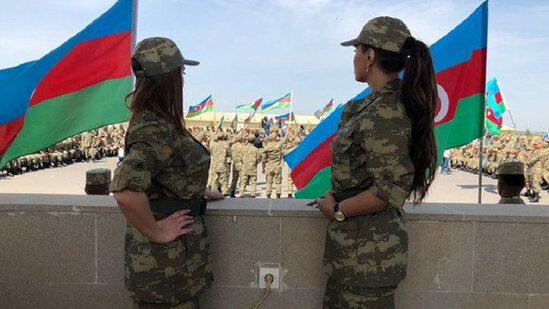 Hərbi forma geyinən bu şəxslər 500 manat cərimə olunacaqlar - VİDEO