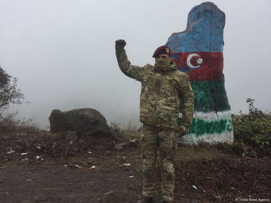 Mətbuat katibi olan qazimiz məşhur "Hadrut daşı"ndan yazdı - FOTO