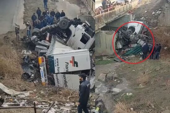 Azərbaycanda dəhşətli qəza: TIR körpüdən yuvarlandı - VİDEO