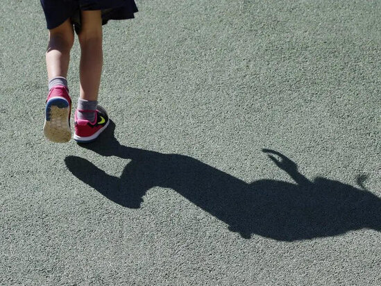 Bakıda DƏHŞƏT - 4 yaşlı qızı öldürüb, üstünə "kubik" atdılar