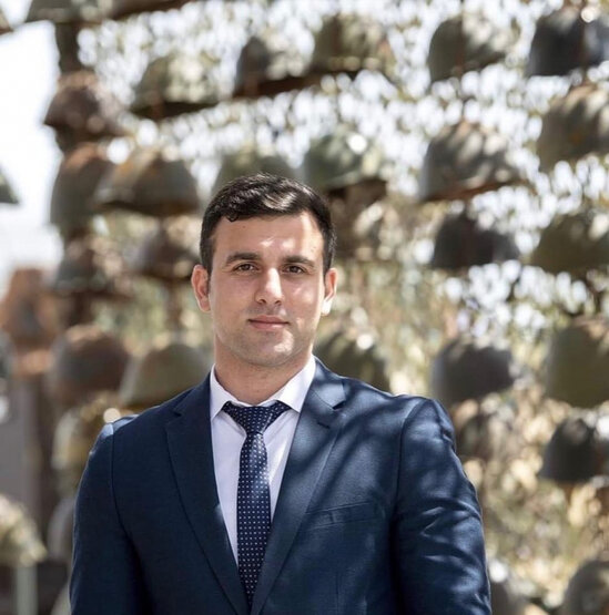 Prezidentin mükafatlandırdığı gənclər kimdir? - FOTO