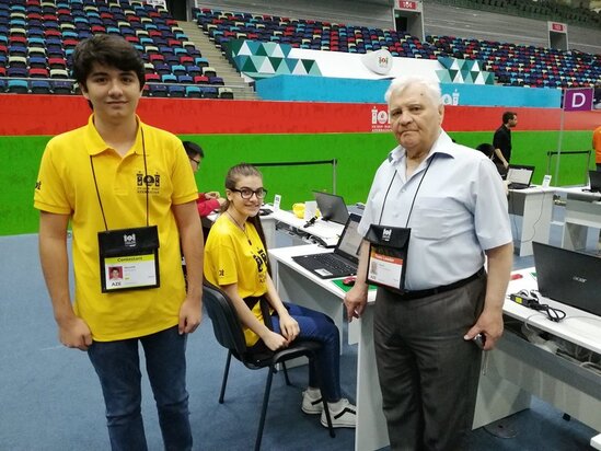 "Mənə ildə 80 min dollar təqaüd ayrılır" - Azərbaycanlı gənc