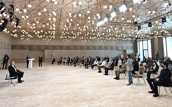 Prezidentlə görüşdə iştirak edən gənclər: "Dövlət başçısı bizə tövsiyələr verdi"