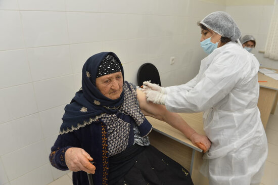 Şəkər xəstələri COVID-19 vaksini vurdura bilərmi? - AÇIQLAMA